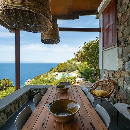 Di Cala Regina, Maison De Charme * كوارتو سانتيلينا