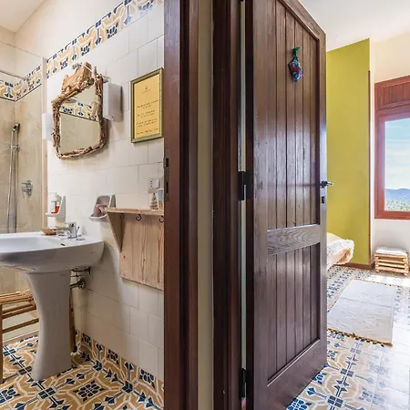 Di Cala Regina, Maison De Charme كوارتو سانتيلينا